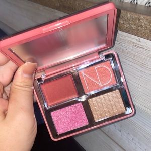 Natasha Denona “Love Glow” Cheek Palette